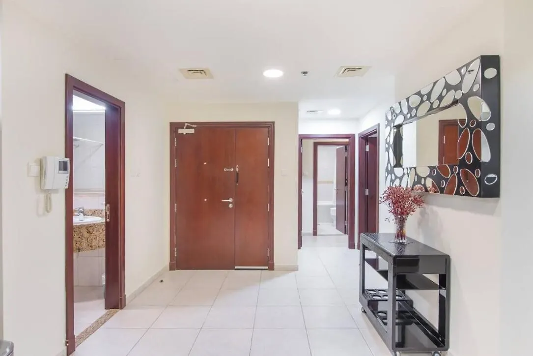 Lägenhet Scenic 2Br Near Beach In Princess Tower Marina Dubai Förenade Arabemiraten