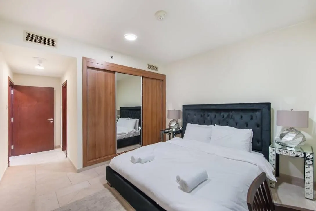 Scenic 2Br Near Beach In Princess Tower Marina Dubai Apartment